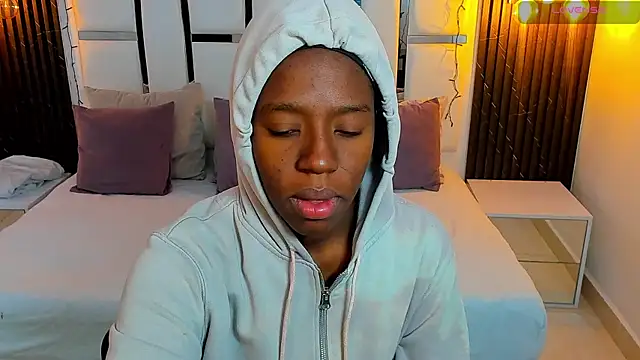  emma willliams  online show from December 15, 1:38 pm