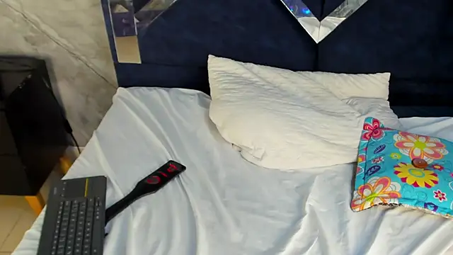 VanessaHard as online show from January 11, 9:09 pm