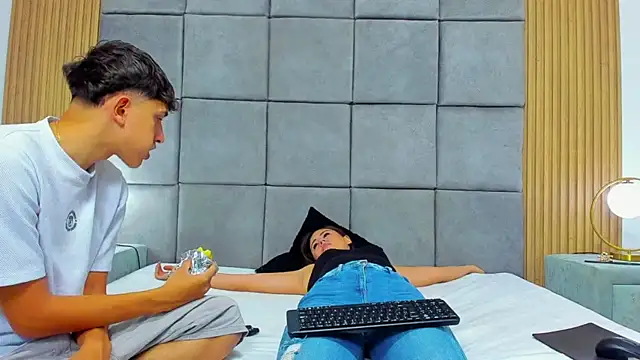 ChanellandMax online show from November 12, 2:37 pm