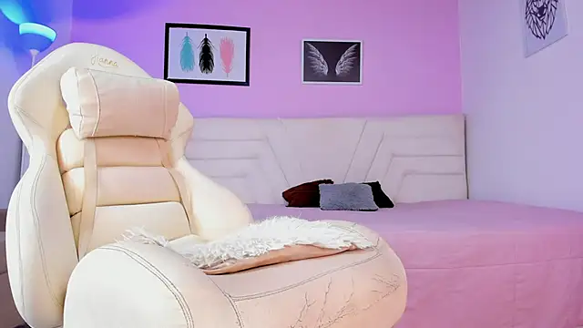 fressittalove01 online show from November 1, 4:22 pm