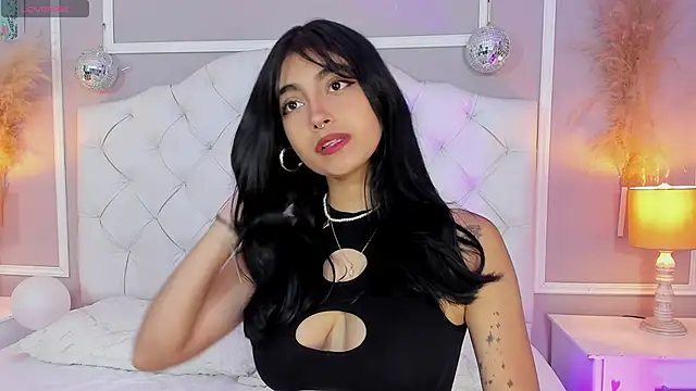 Snapshot of cherry_vega_ chatting on September 30, 1:17 pm cherry vega online show from September 30, 1:17 pm
