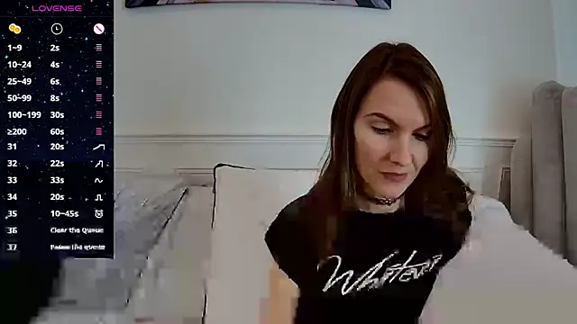 fanny posy online show from April 15, 2:50 pm