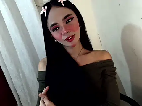 Snapshot of Linseyprats chatting on October 8, 7:18 pm Linseyprats online show from October 8, 7:18 pm