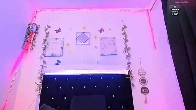 AkariRosetti online show from September 11, 1:55 pm