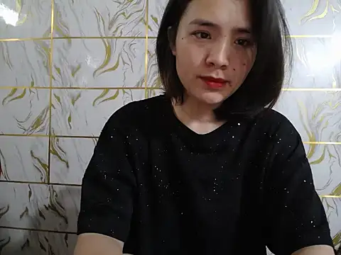 Lyzizi lovely09 online show from May 27, 1:49 am