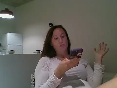 Snapshot of ALICAINWONDERLAND chatting on October 1, 4:56 pm ALICAINWONDERLAND online show from October 1, 4:56 pm