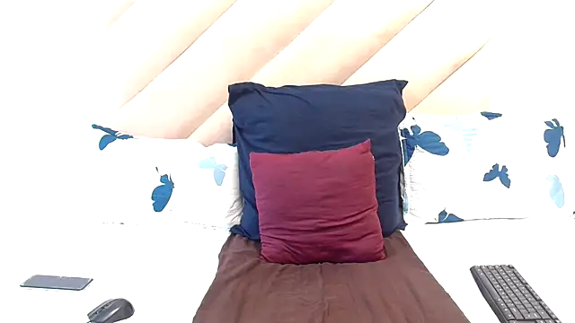 XXBUBBLYBARBIEXX online show from September 16, 7:05 am