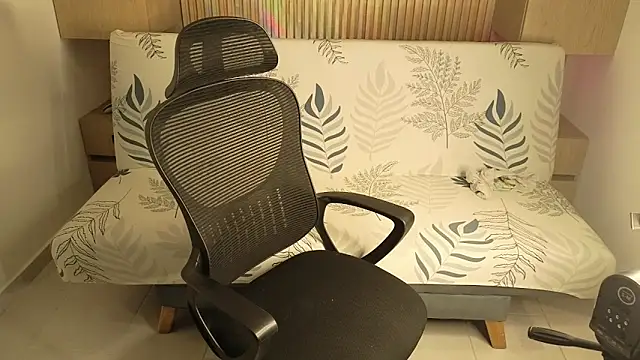 samiacooper25 online show from December 3, 5:32 am