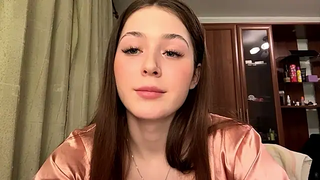 Adel strongwoman online show from March 27, 7:14 pm