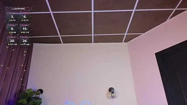 Jesica mooon online show from December 4, 1:30 am