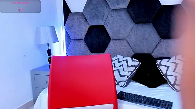 BellaNixs online show from March 25, 11:46 am