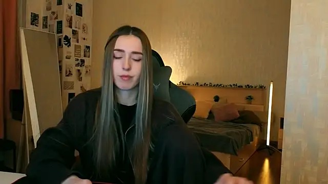 yourrdanceteacher online show from February 13, 8:10 pm