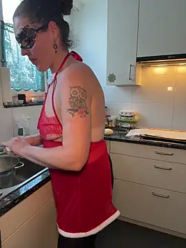 Nadja Noir online show from November 27, 1:58 pm