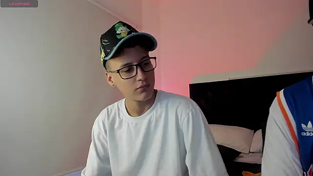NoahLux online show from October 5, 8:14 pm