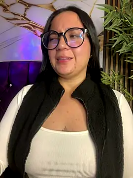 Snapshot of sara_roy04_ chatting on October 4, 4:18 am sara roy04  online show from October 4, 4:18 am