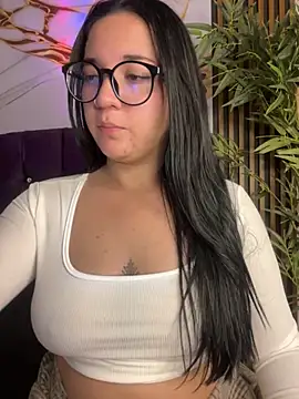 Snapshot of sara_roy04_ chatting on October 1, 4:06 am sara roy04  online show from October 1, 4:06 am
