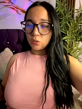 Snapshot of sara_roy04_ chatting on September 24, 4:22 am sara roy04  online show from September 24, 4:22 am