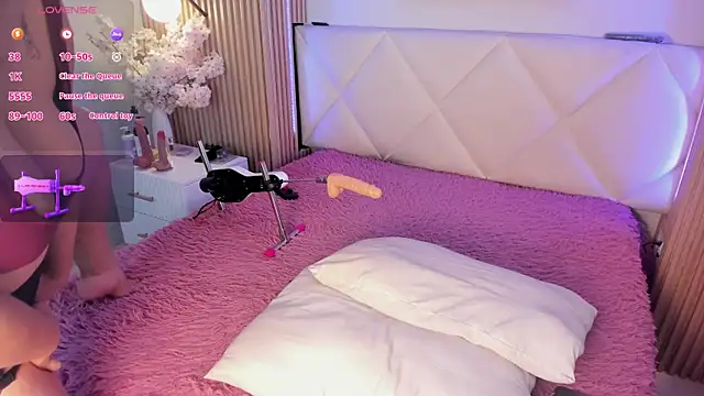 veronica hill  online show from April 18, 3:20 am