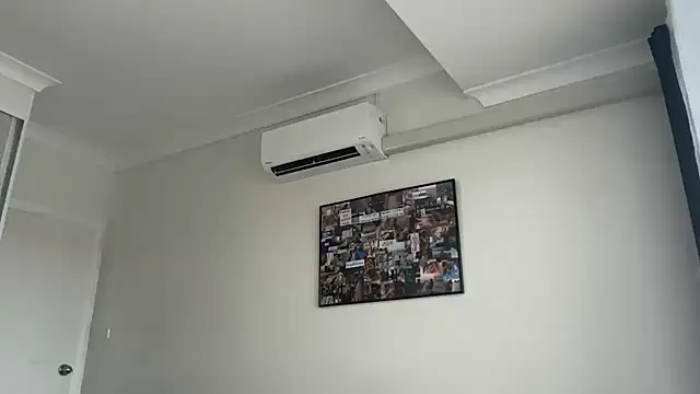 louiseberkeley online show from February 19, 6:13 am