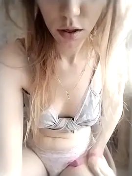 LollaxBunny online show from October 30, 7:33 am