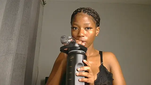 Ballenciaa online show from February 22, 6:42 pm