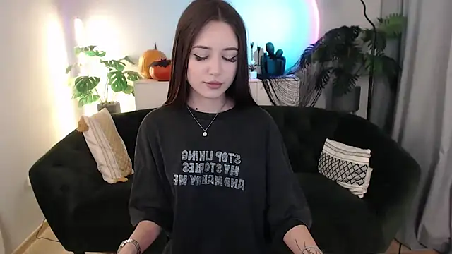 BlackEyesGirl online show from October 29, 6:40 am