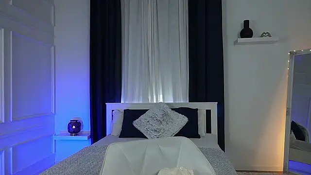 LenaaStar online show from October 30, 3:02 pm