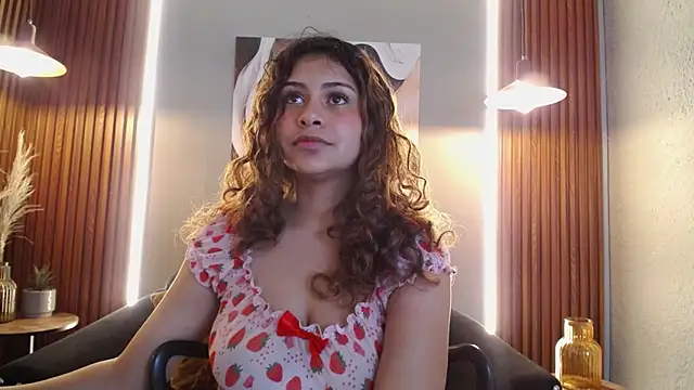 CurlyDani online show from March 31, 2:11 am