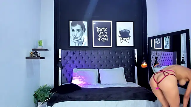 kitty collins  online show from September 9, 1:44 pm