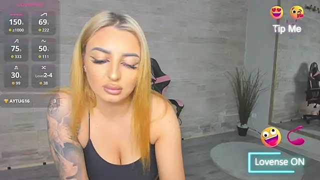 Snapshot of Lexi_Blazee chatting on October 23, 6:30 am Lexi Blazee online show from October 23, 6:30 am