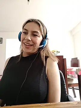 Snapshot of AlanaDesire chatting on September 27, 5:09 pm AlanaDesire online show from September 27, 5:09 pm