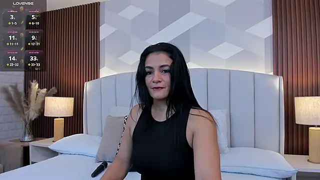 Snapshot of Mommy_Naughty chatting on October 23, 11:38 am Mommy Naughty online show from October 23, 11:38 am