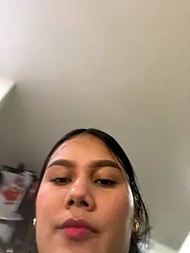 burbuja02 online show from December 13, 7:53 pm