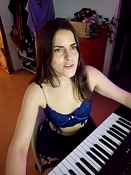 BelleFelicitas online show from November 28, 6:11 pm