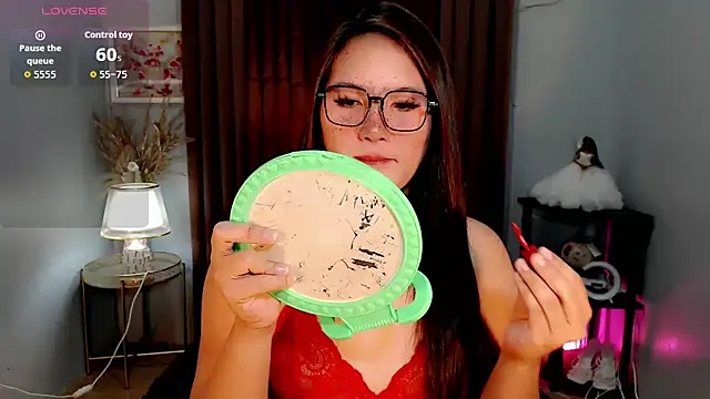 donna leighTs online show from October 10, 3:17 pm