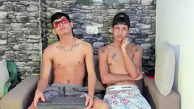 gustavo saaled19  online show from November 10, 11:11 pm