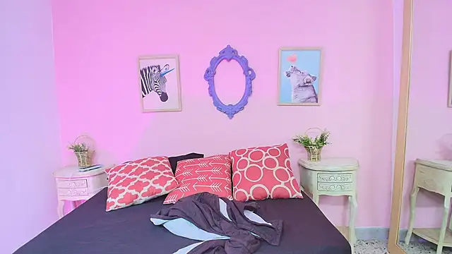 Snapshot of Nahomi_Rivera chatting on October 7, 12:53 pm Nahomi Rivera online show from October 7, 12:53 pm