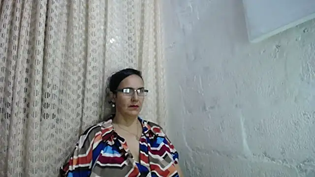 gabbyparker  online show from November 16, 10:37 am