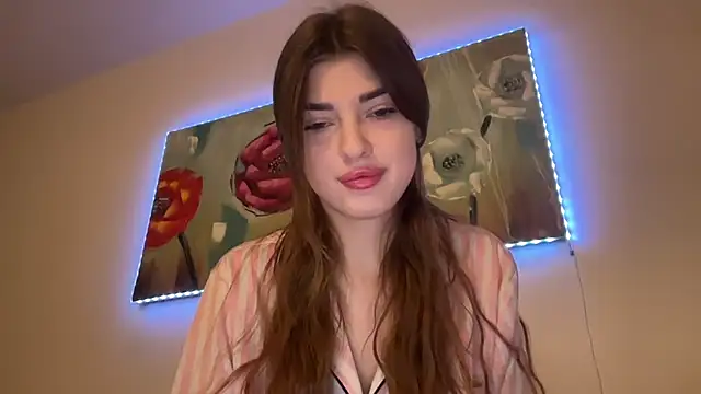 Snapshot of Dianaa_Lee0 chatting on October 23, 10:27 pm Dianaa Lee0 online show from October 23, 10:27 pm
