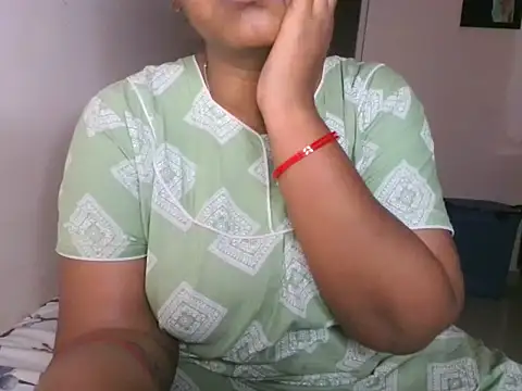 Snapshot of its_me_Rashmi chatting on September 10, 5:46 pm its me Rashmi online show from September 10, 5:46 pm