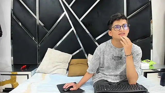 Noa Arez online show from January 16, 3:57 am