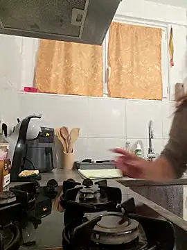 JIAA-WOO online show from November 16, 5:02 pm