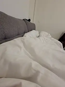 JIAA-WOO online show from December 21, 7:18 pm