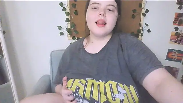 brattyprincessemma online show from September 12, 6:37 pm