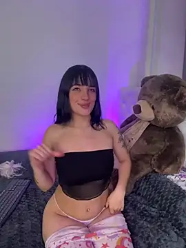 Snapshot of kylie444_ chatting on September 20, 3:05 am kylie444 online show from September 20, 3:05 am