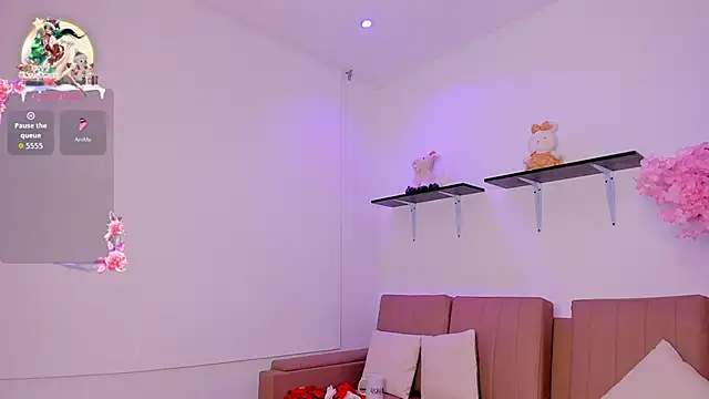 Doll Isa  online show from December 19, 6:44 pm