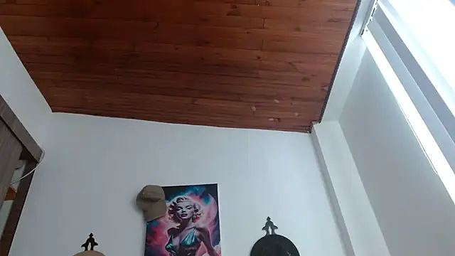 Crystal Star  online show from February 24, 1:21 pm