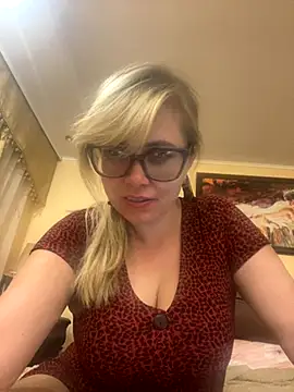 Crystal00Girl online show from September 27, 8:49 pm