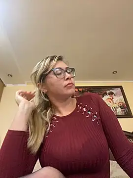 Crystal00Girl online show from October 11, 10:23 pm