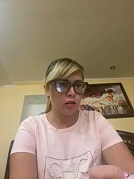 Crystal00Girl online show from September 14, 9:56 pm